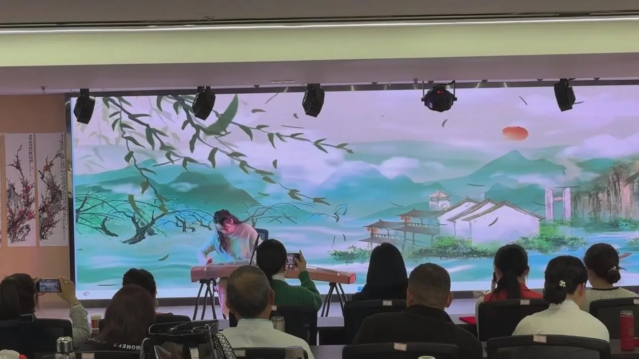 学雷锋走进老年大学