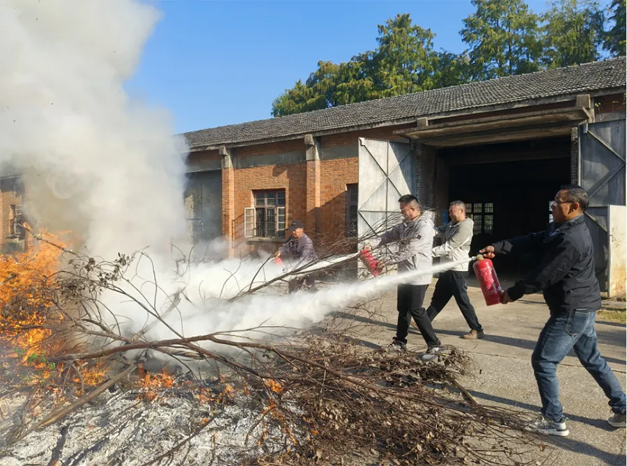 机械厂积极开展消防宣传月活动 机械厂积极开展消防宣传月活动