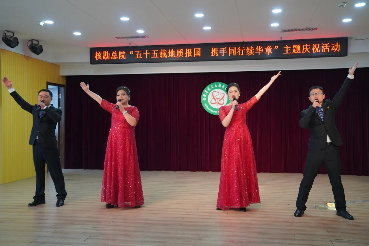 用双手铸就梦的家园 “我和我的院(团)”主题朗诵比赛(图文版)