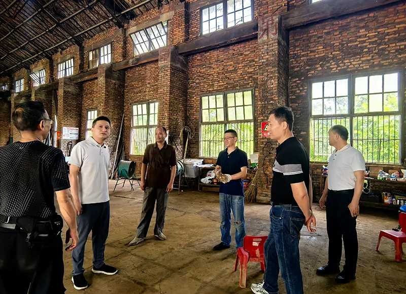 酷暑送清凉 关怀沁人心 酷暑送清凉 关怀沁人心
