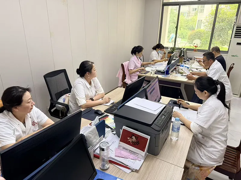 职工医院党支部开展“清风课堂”警示教育活动